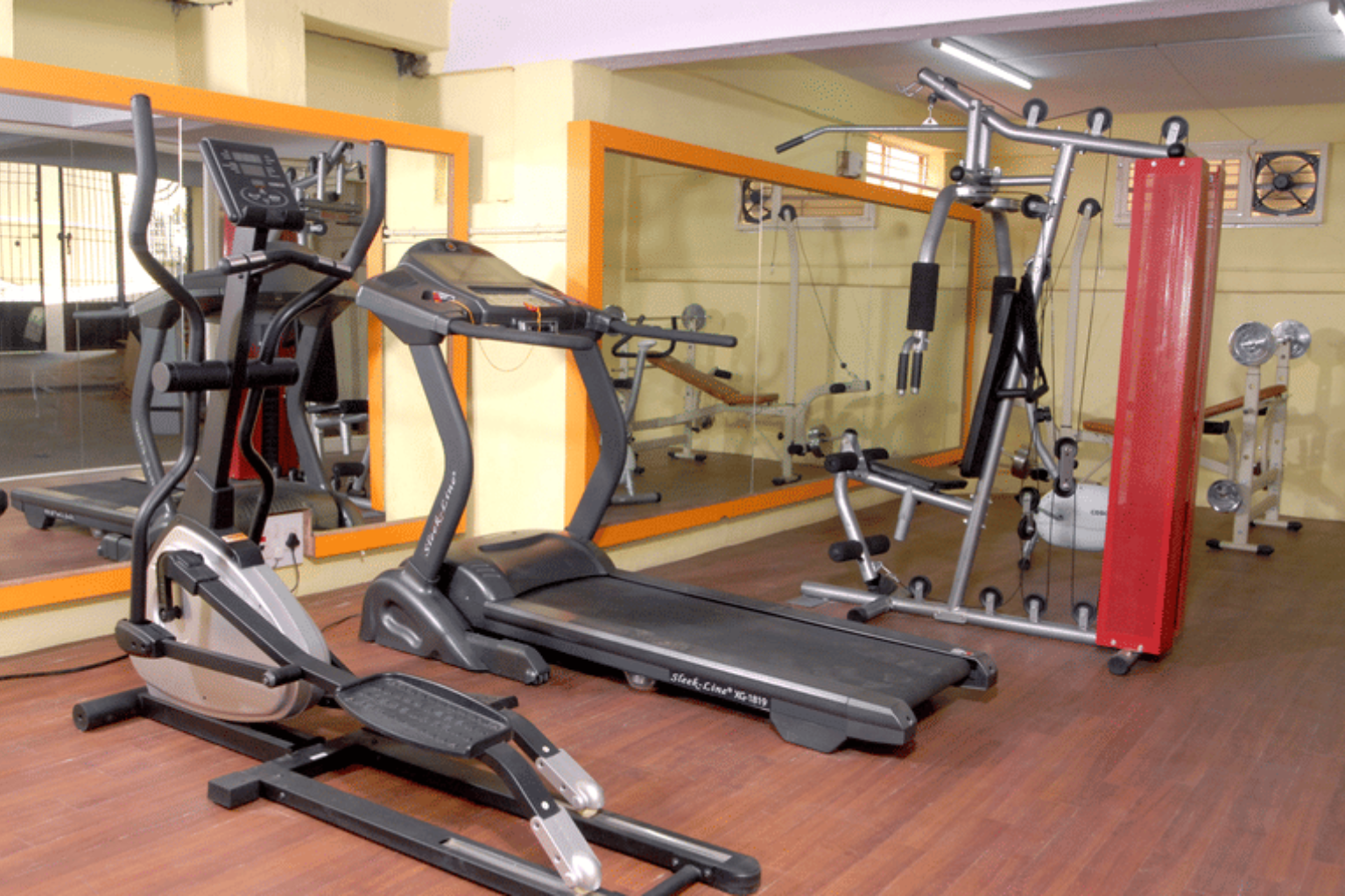 Gym Maple Suites